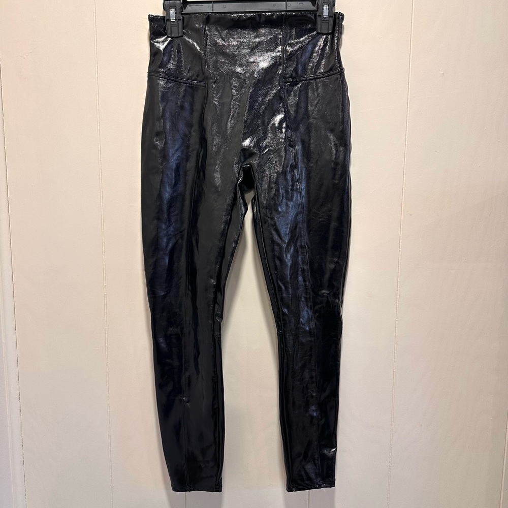 SPANX Black Leggings shiny faux patent leather black petite Medium